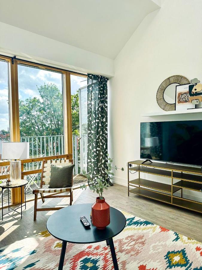 Coventry Large 4-Bed Townhouse By Empower Homes Exterior foto