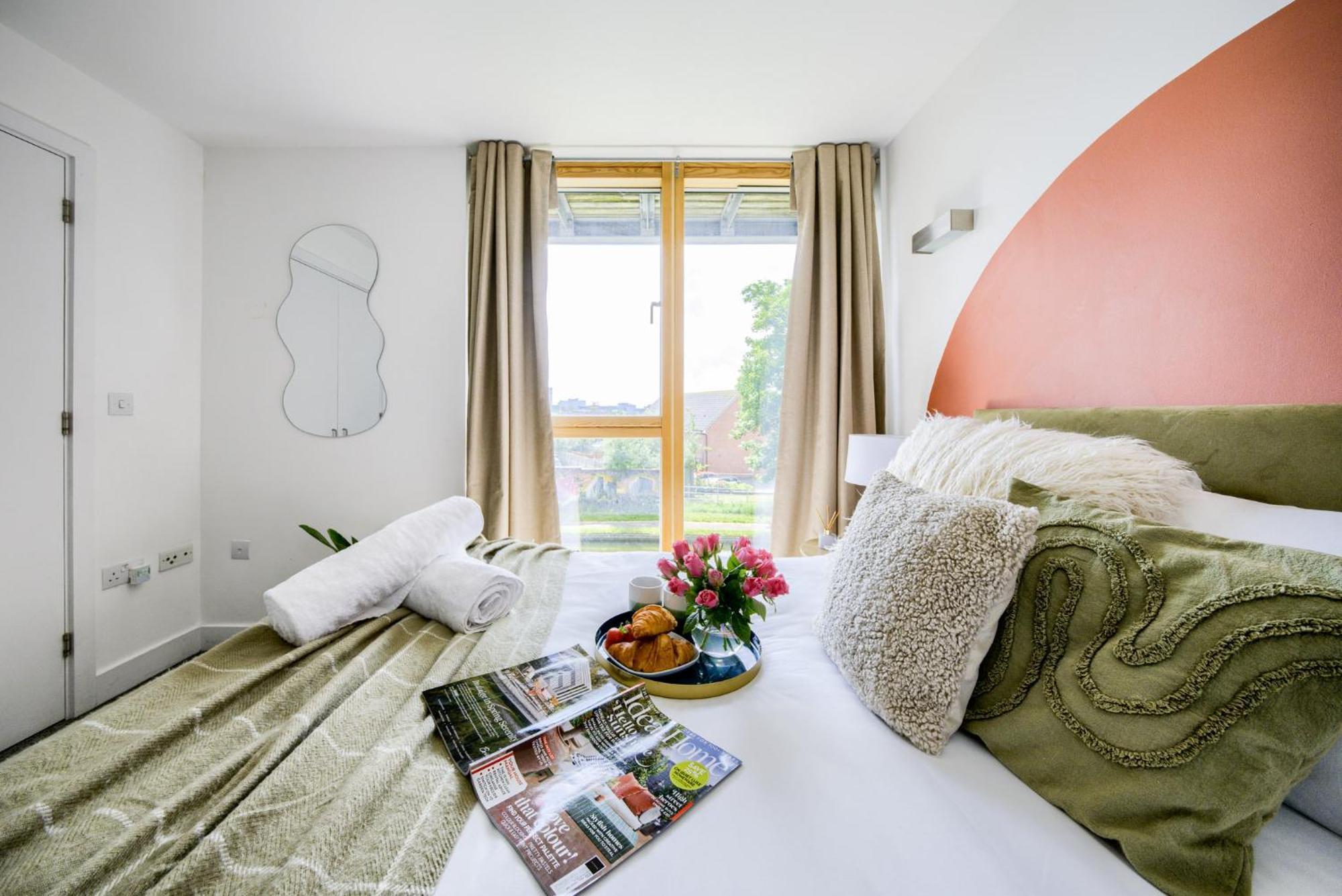 Coventry Large 4-Bed Townhouse By Empower Homes Exterior foto