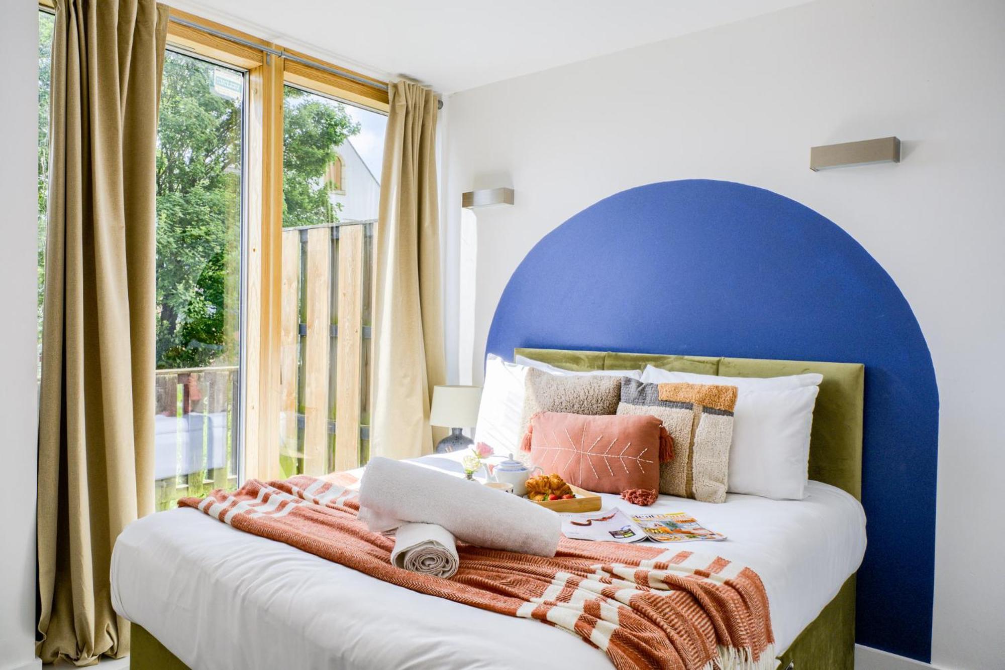 Coventry Large 4-Bed Townhouse By Empower Homes Exterior foto
