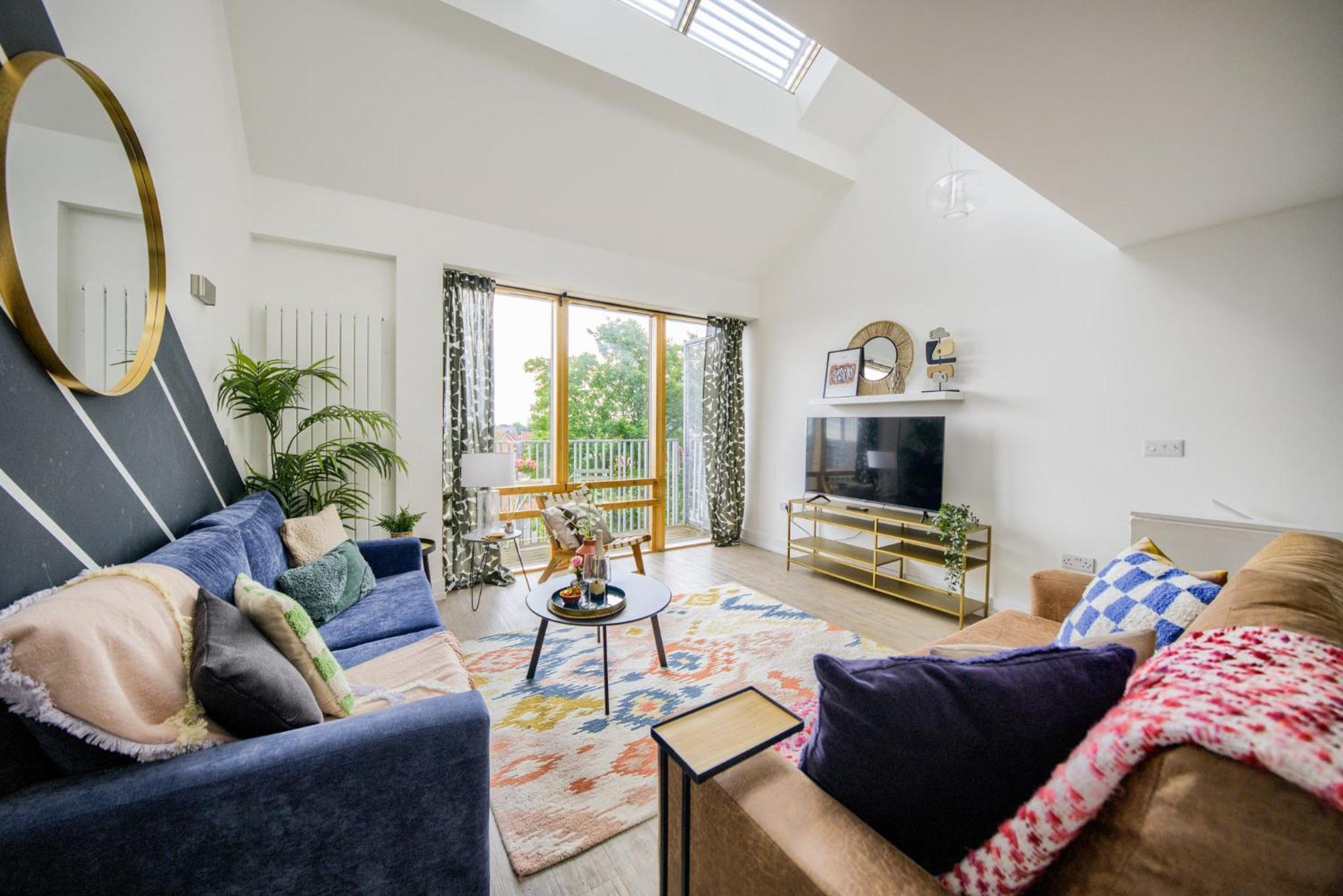 Coventry Large 4-Bed Townhouse By Empower Homes Exterior foto